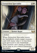 Extraction Specialist (Promo Pack) [Streets of New Capenna Promo Pack]
