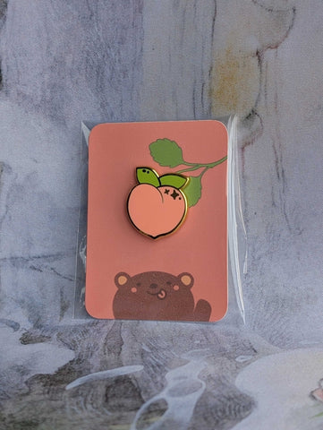 Clover Alters - Kawaii Peach - Enamel Pin