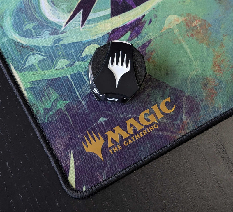 Magic the Gathering: Click Wheel Life Counter - Foundations (Black/White)