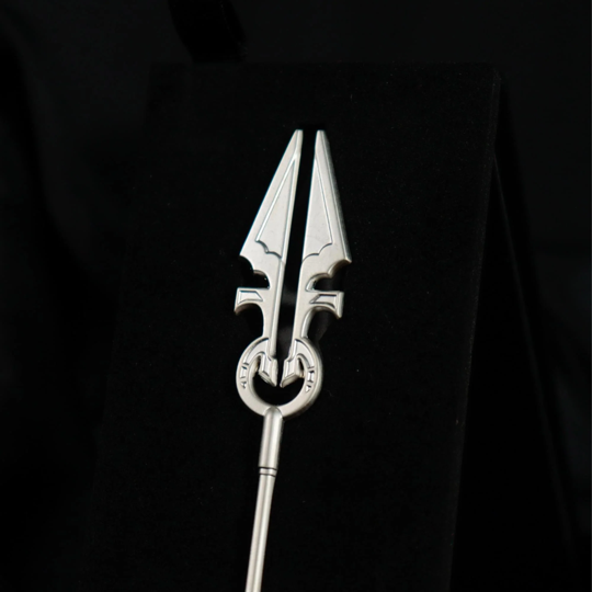 Magic: The Gathering - Avacyn's Moonsilver Spear .999 Sliver Plated Mini Replica (Limited Edition)